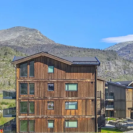 3 Bedroom Awesome In Appartement